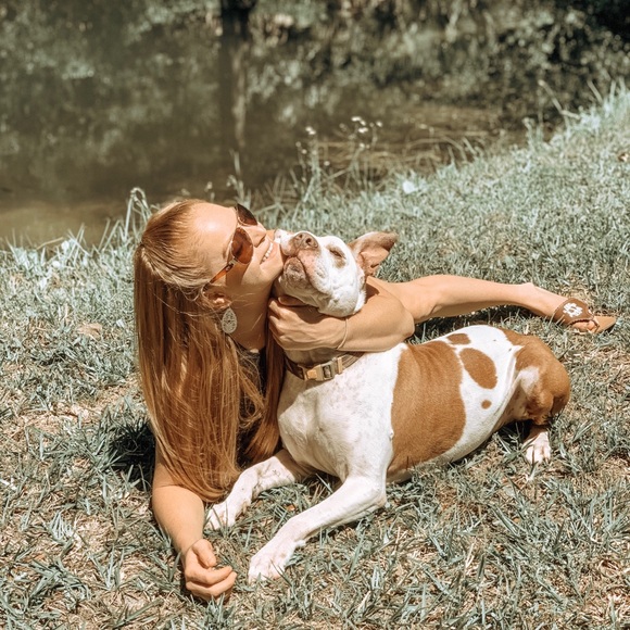 Meet your Posher, Makenzi - Picture 1 of 1